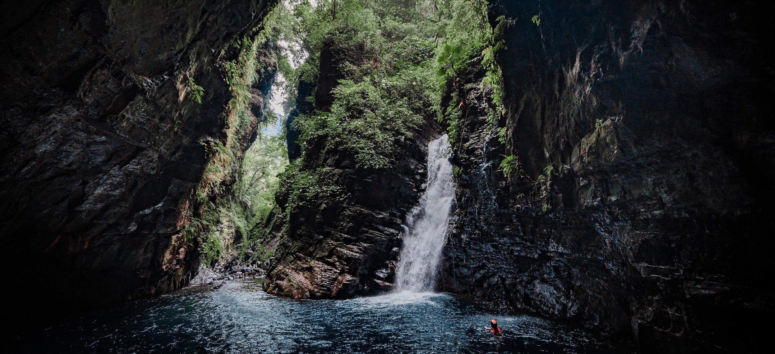 Header Image of the Moon Canyon in Taiwan